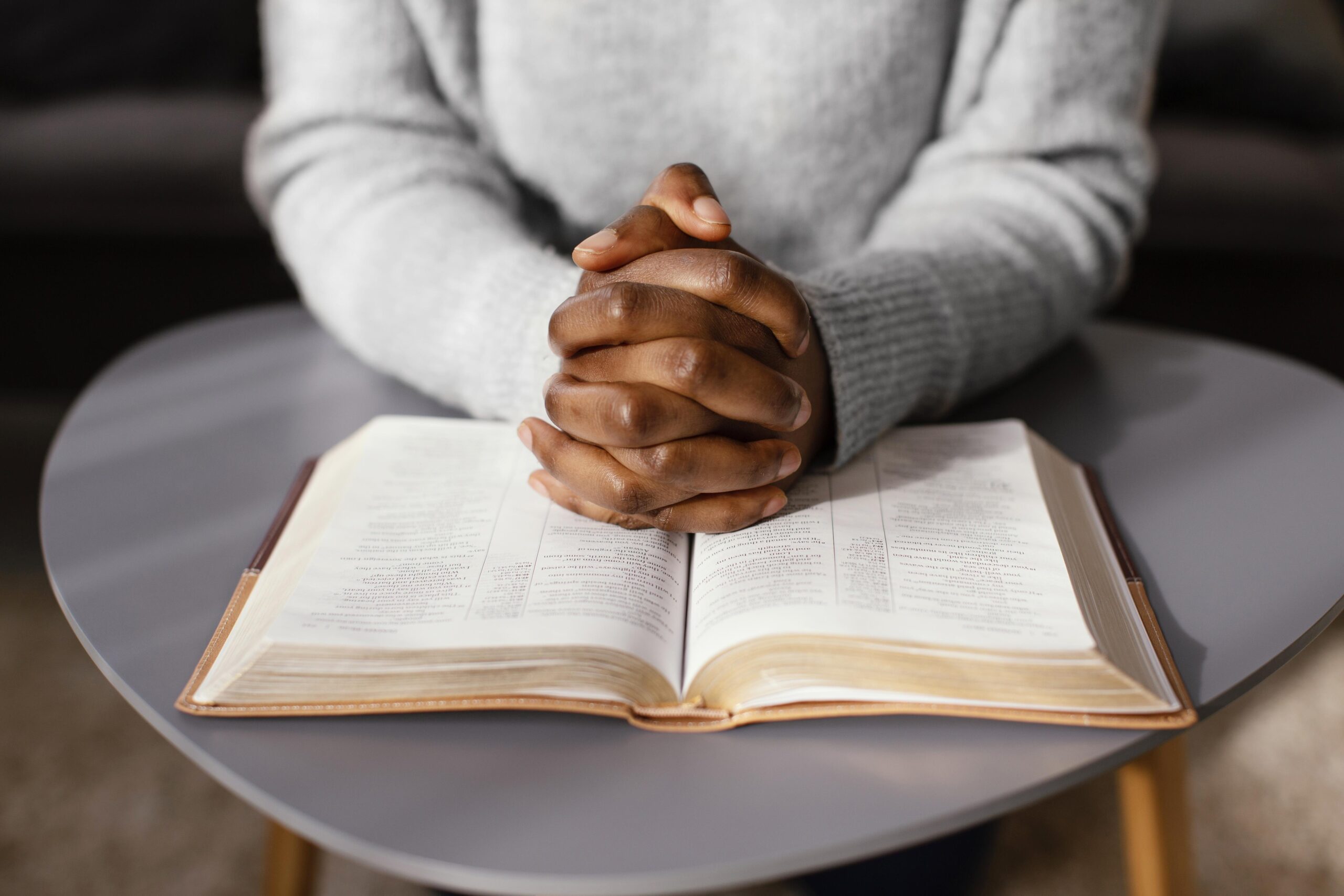 woman-praying-her-loved-ones